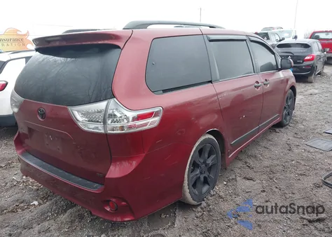 2015 Toyota Sienna Se 8 Passenger z USA, uszkodzony, nr VIN 5TDXK3DC7FS676479